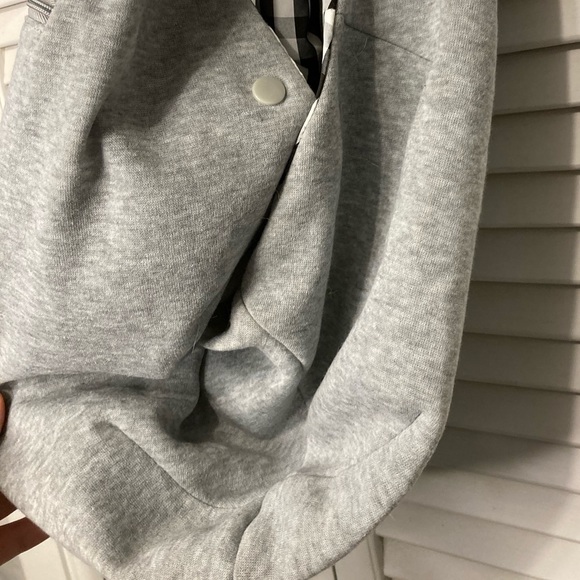 Tomkas Grey And Checkered Dog Sling Carrier - Picture 5 of 10